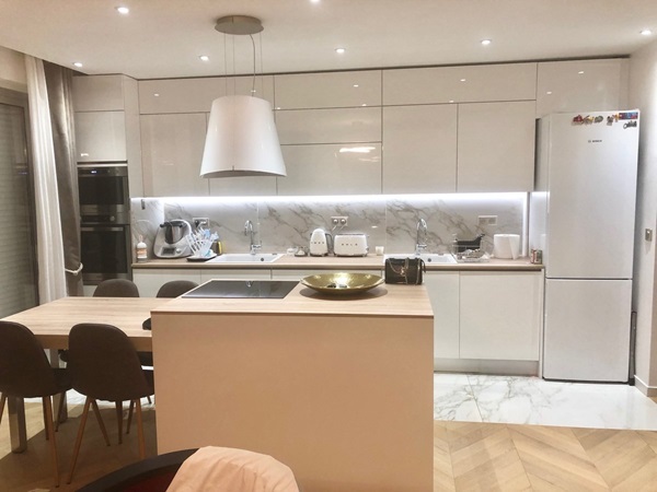 Cuisine avant-après sur mesure Light Blanc Brillant