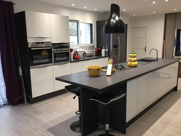 Cuisine équipée sur mesure Petilla Blanc brillant