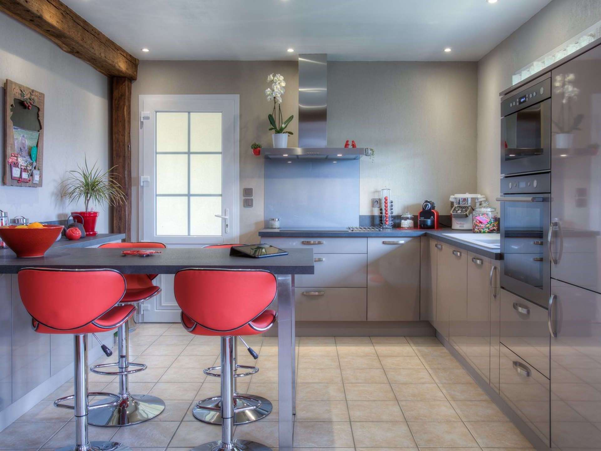 Cuisine équipée sur mesure Light + Gris Clair Majestic Brillant