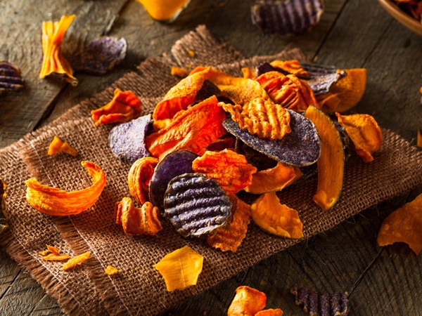 Chips d'épluchures de légumes