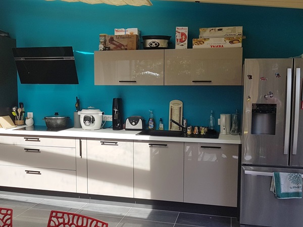 Cuisine équipée sur mesure Light Greige Majestic brillant