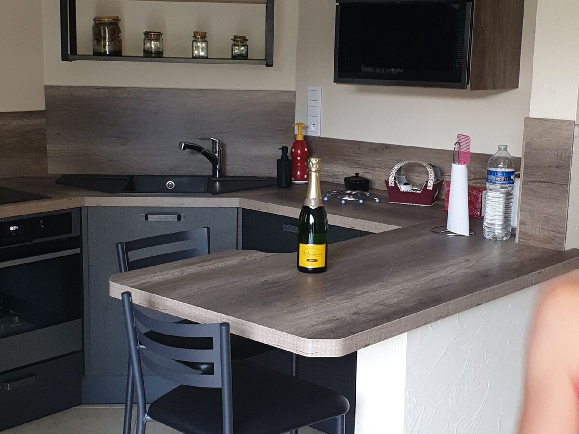 Rénovation cuisine équipée sur mesure Label Métal Brossé