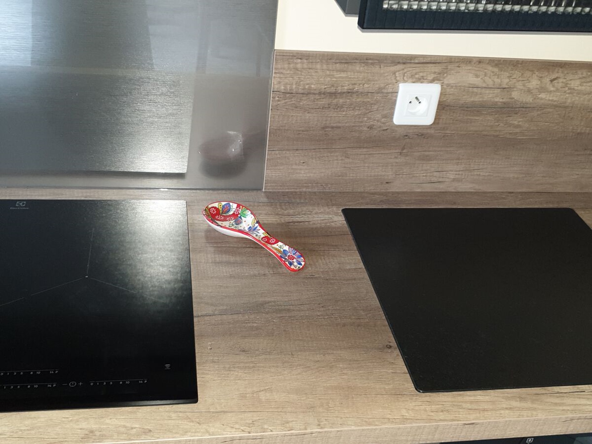 Cuisine avant-après sur mesure Label Métal Brossé