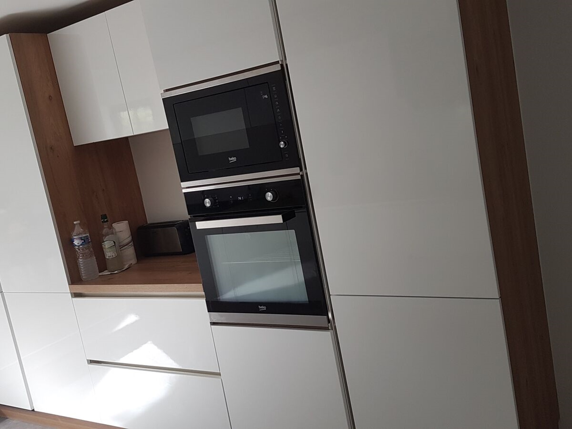 Cuisine avant-après sur mesure Light Blanc Brillant