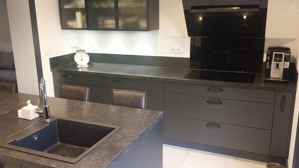 Cuisine équipée sur mesure Label Métal Brossé