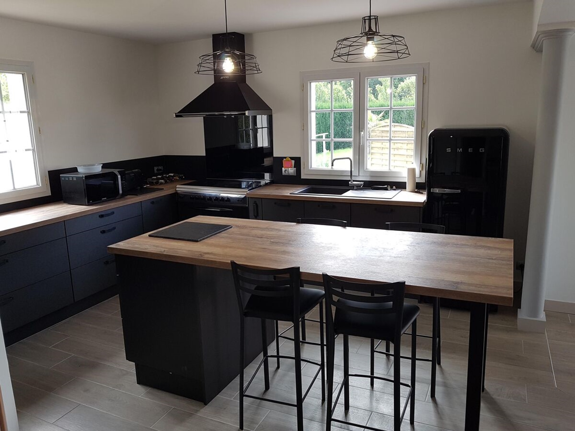 Cuisine avant-après sur mesure Label Métal Brossé