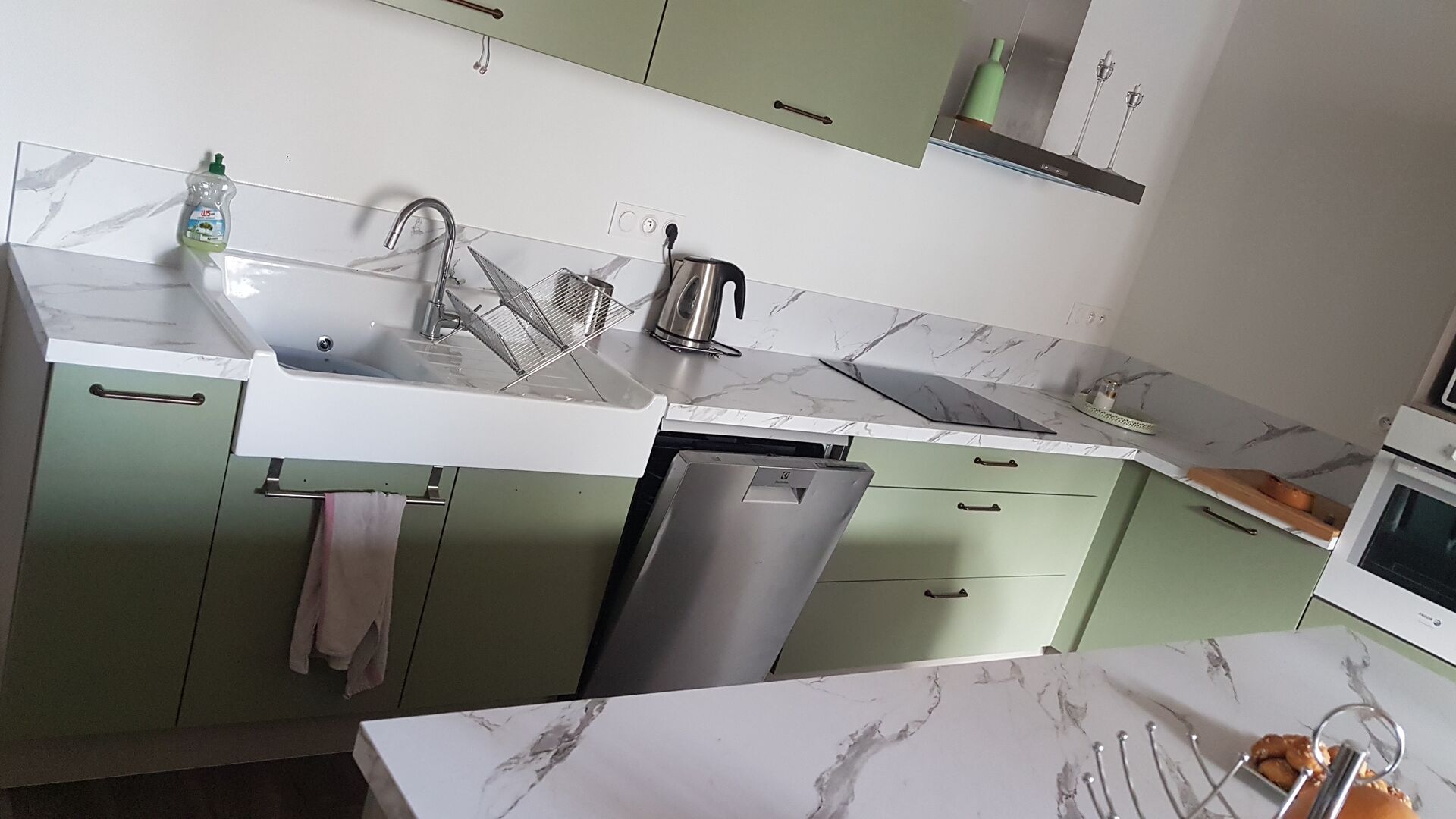 Rénovation cuisine équipée sur mesure Color Laqué Kaki