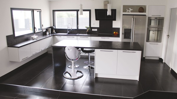 Cuisine équipée sur mesure Light Blanc brillant