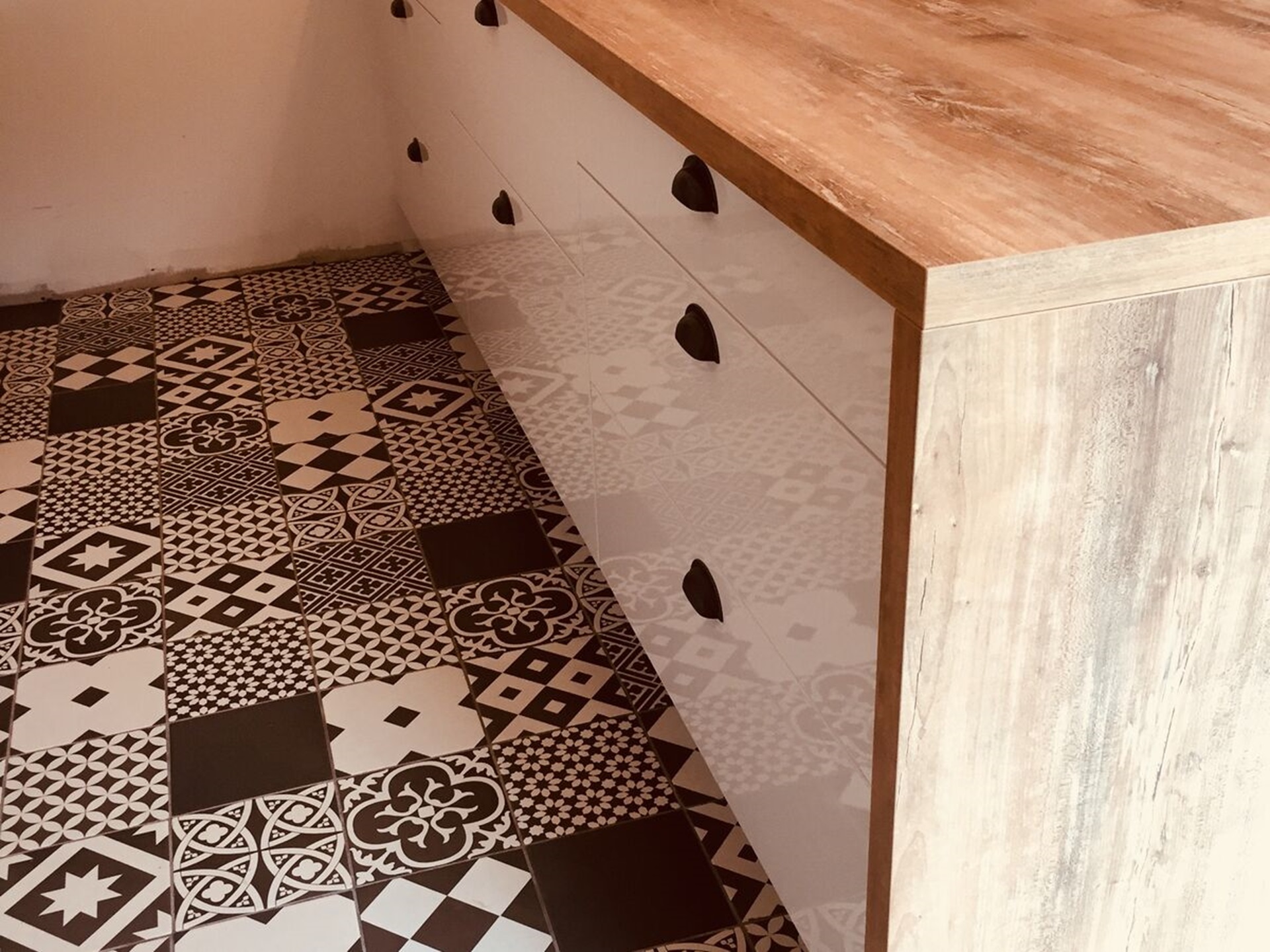 Cuisine avant-après sur mesure Light blanc brillant