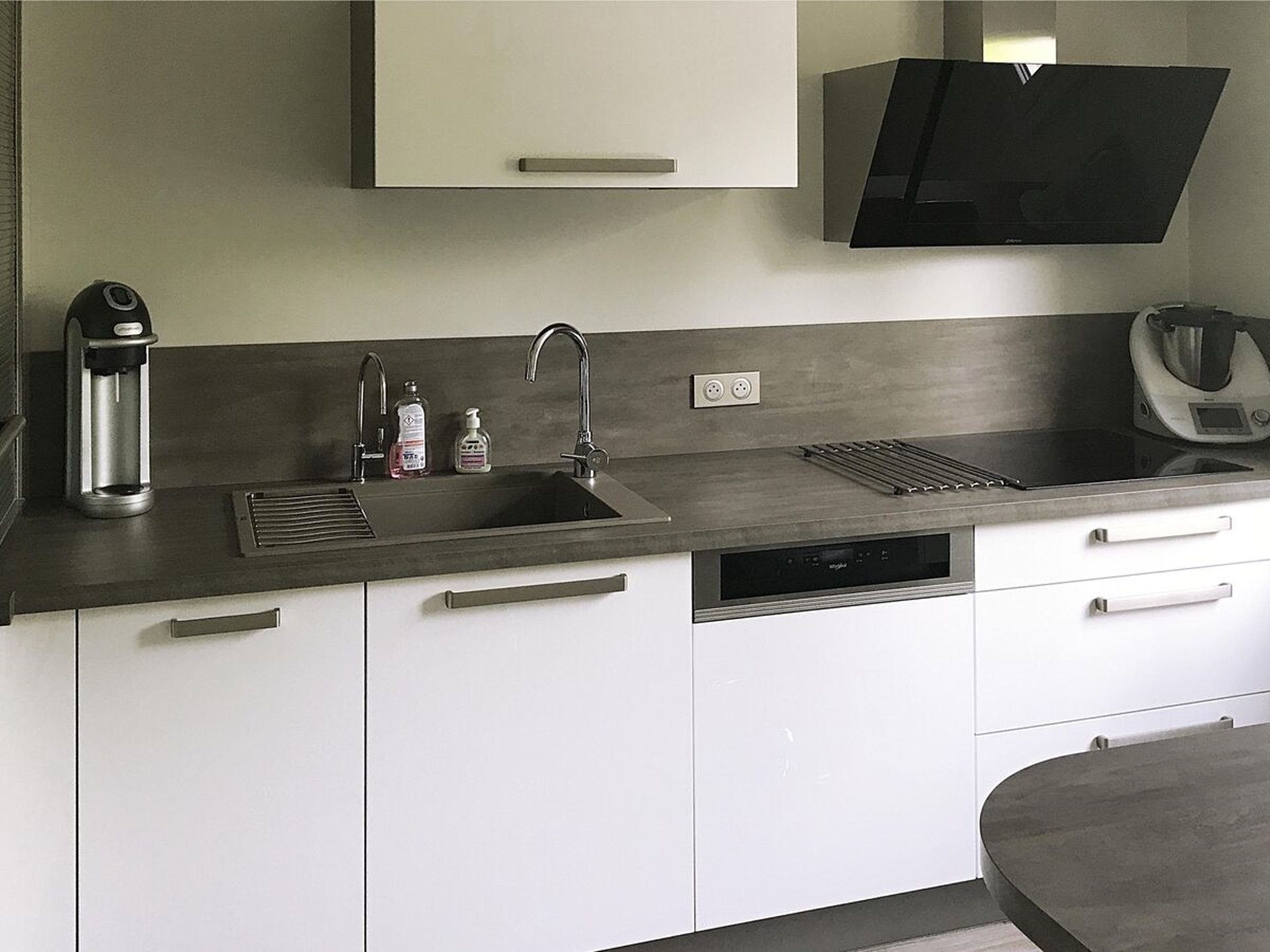 Cuisine équipée sur mesure Light Blanc brillant