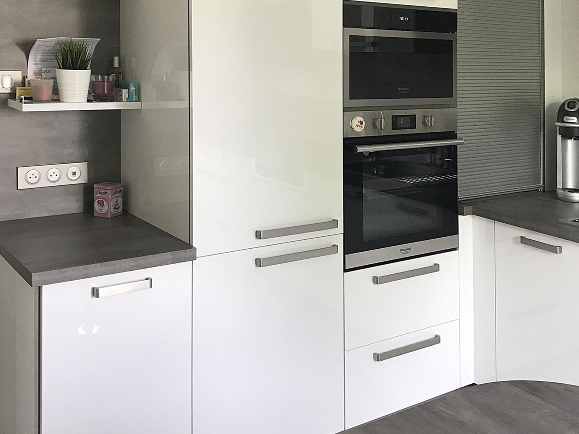 Cuisine avant-après sur mesure Light Blanc brillant