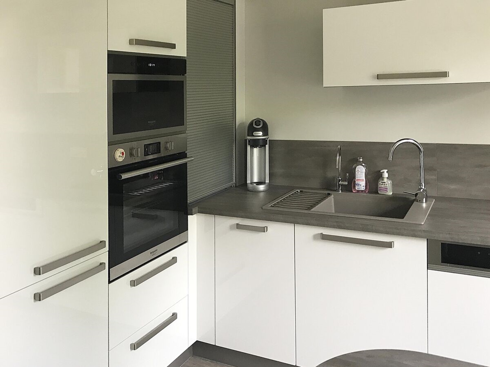 Cuisine avant-après sur mesure Light Blanc brillant