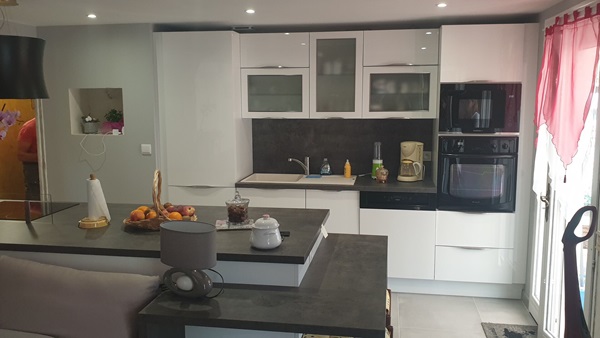 Cuisine équipée sur mesure Light Blanc Brillant