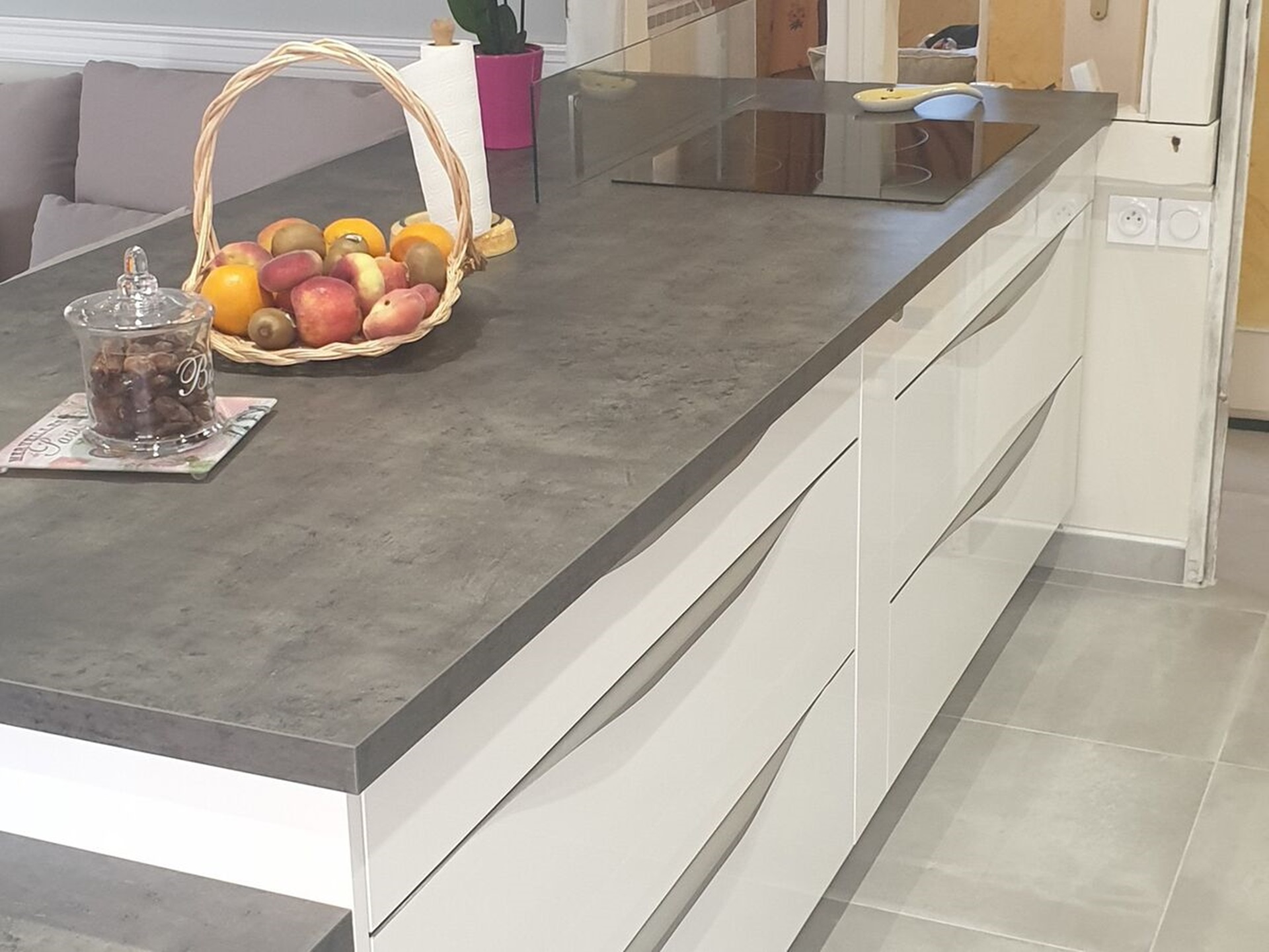 Cuisine vant-après sur mesure Light Blanc Brillant