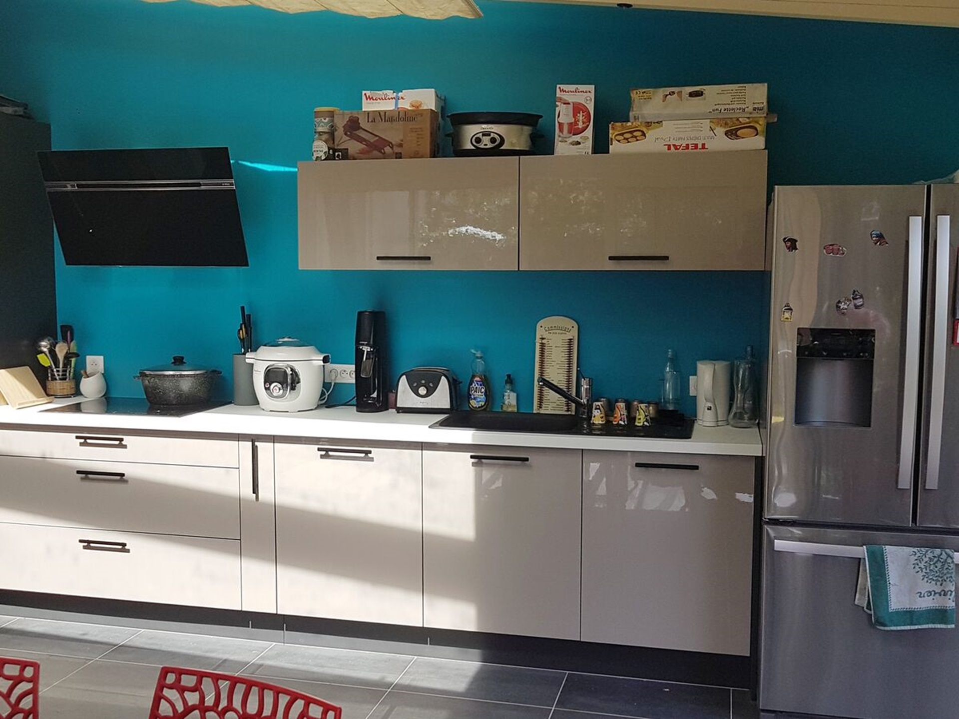 Cuisine équipée sur mesure Light Greige Majestic brillant