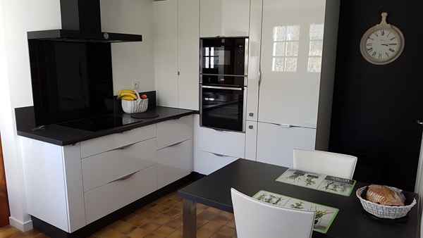 Cuisine équipée sur mesure Light Blanc Brillant