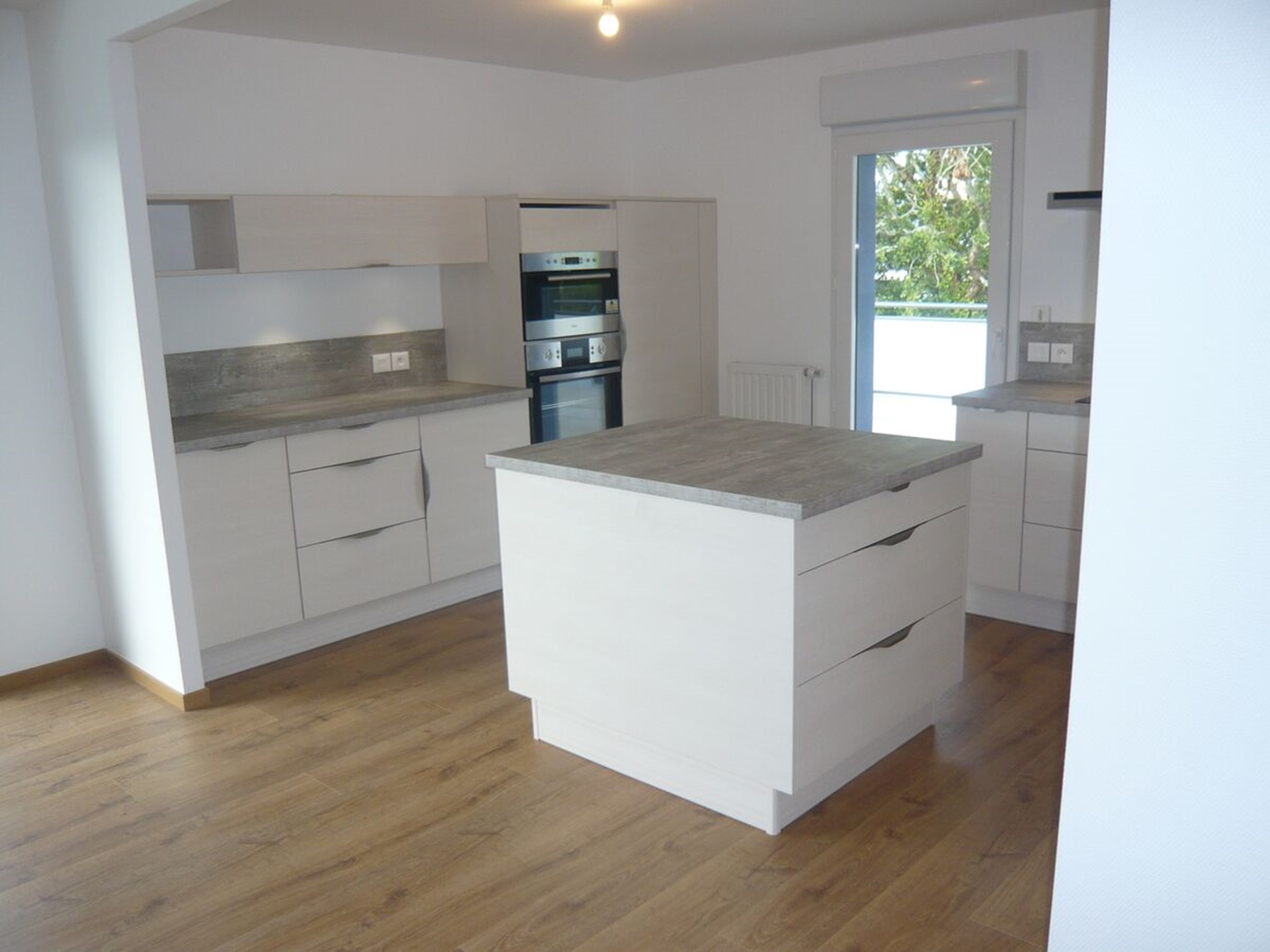 Cuisine avant-après sur mesure Trend Pannacotta mat