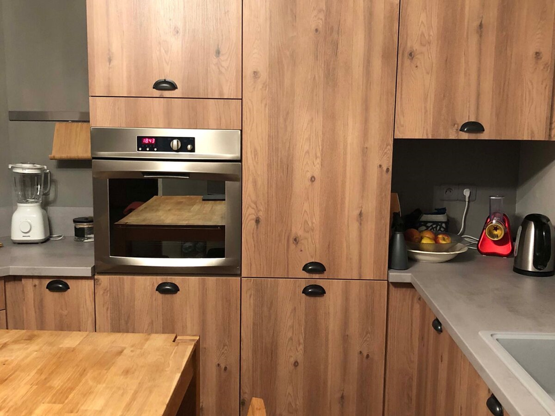 Cuisine avant-après sur mesure Véga Chêne Honey