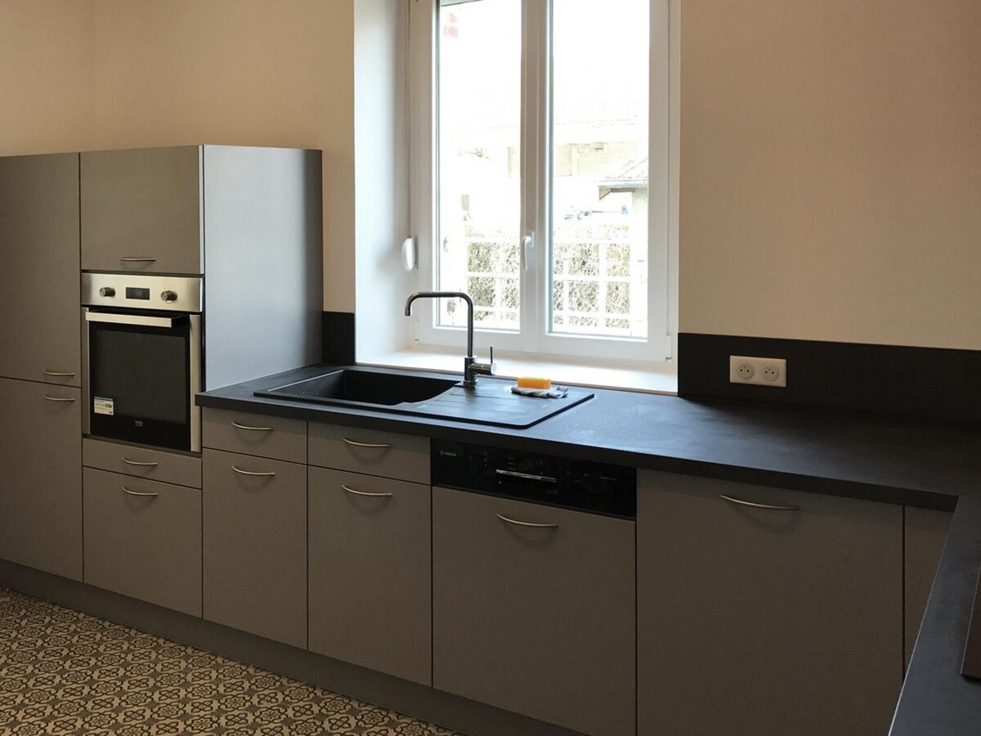 Rénovation cuisine sur mesure Trend + Gris minéral