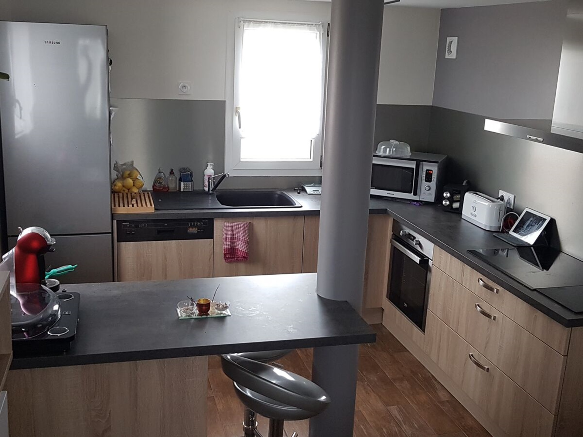 Cuisine avant-après sur mesure Vega Plus Chêne Timber