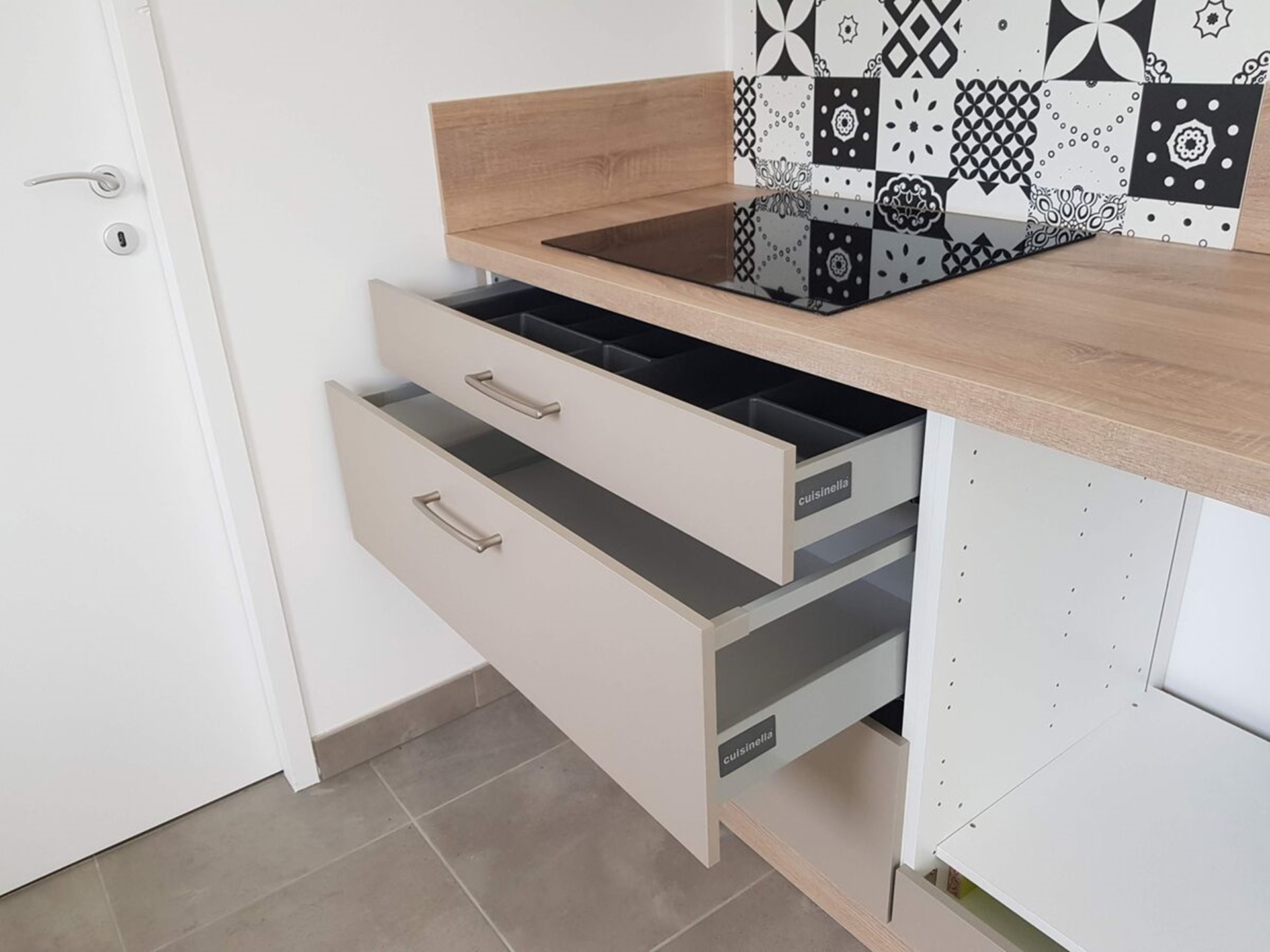 Cuisine avant-après sur mesure Vega Prem's Taupe Mat