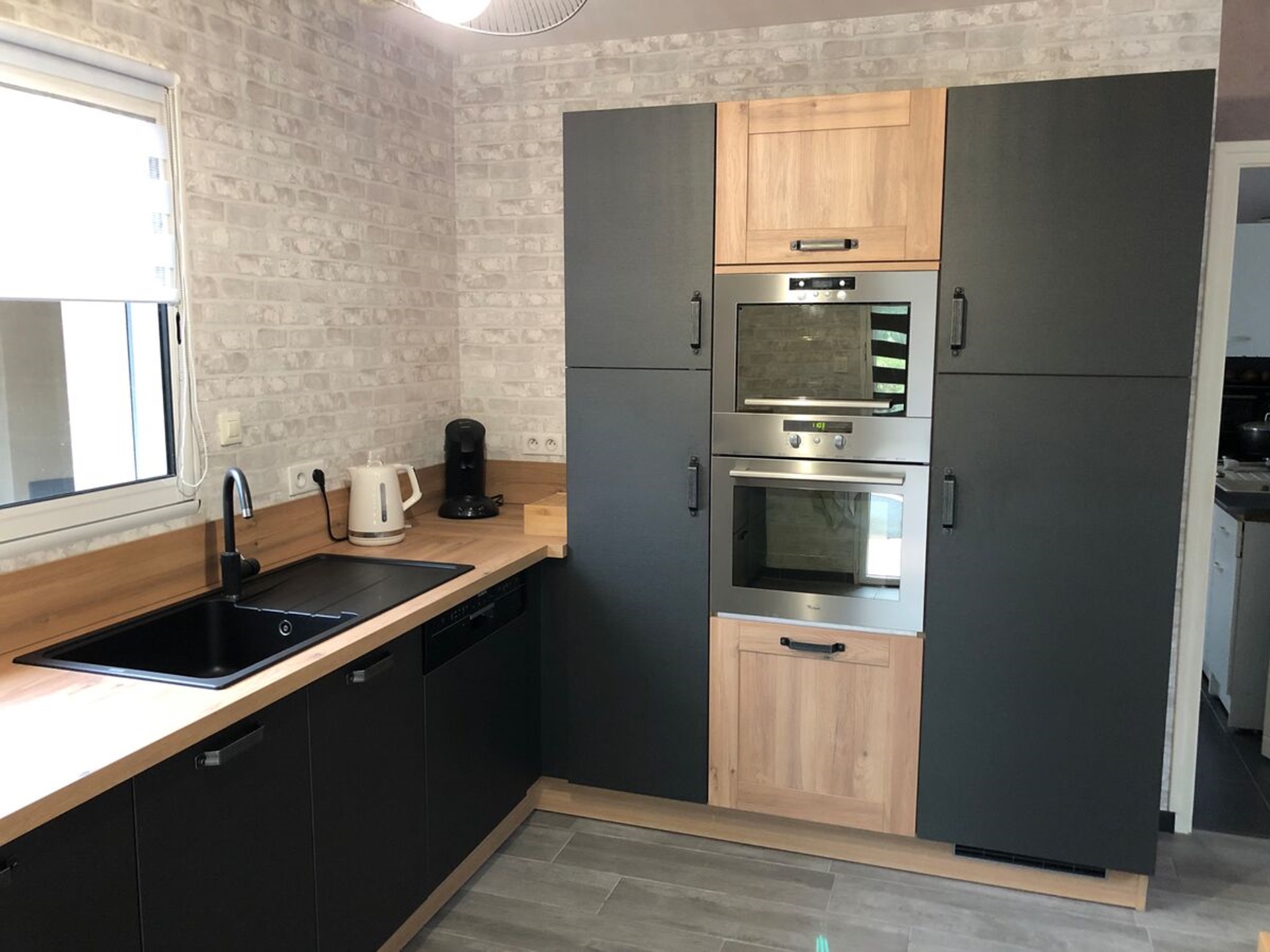 Rénovation cuisine équipée sur mesure Label Métal Brossé