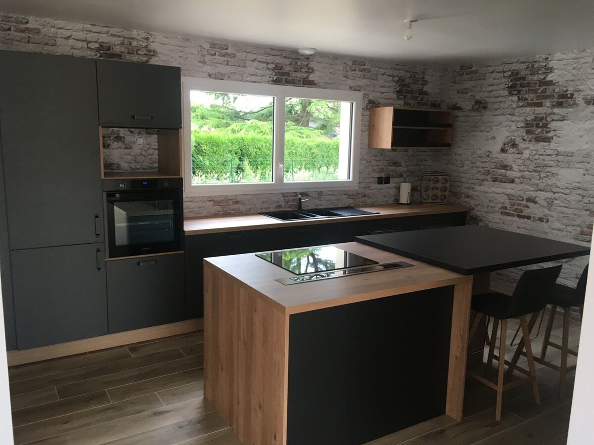 Cuisine avant-après sur mesure Label Métal Brossé