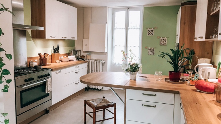 Inspirez-vous des plus belles cuisines blanches de nos clients pour illuminer la vôtre et lui donner un air de modernité tout en élégance !