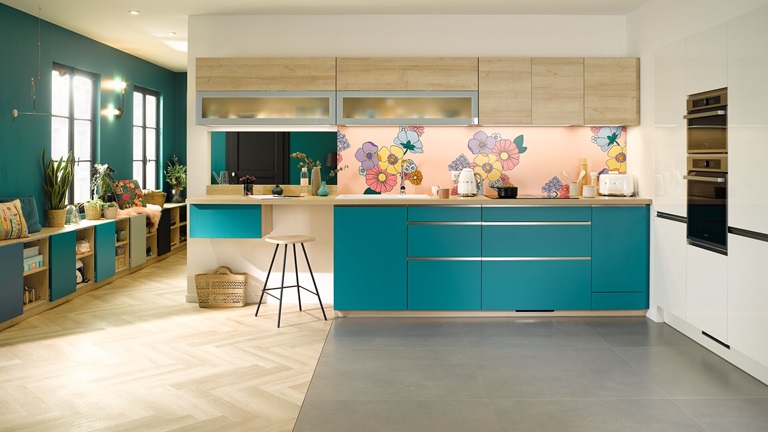 Le bleu en cuisine a le vent en poupe. Et selon les combinaisons, différentes ambiances sont possibles. Découvrez quelles nuances choisir pour une déco stylée.